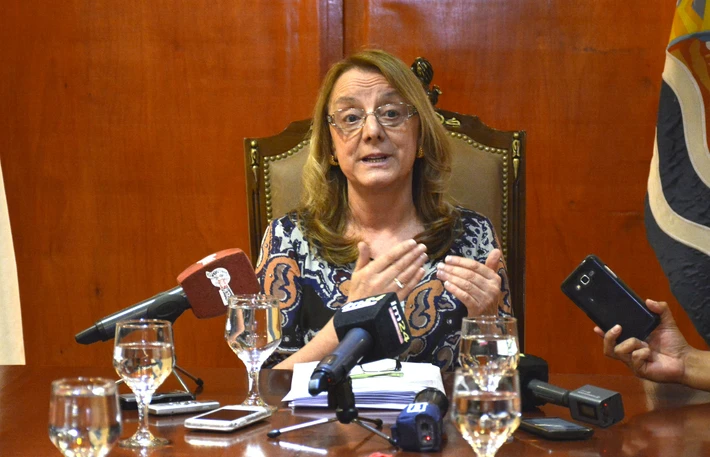 Aumento por decreto: Alicia Kirchner dispuso un 20% en dos tramos y los estatales continúan perdiendo ante la inflación