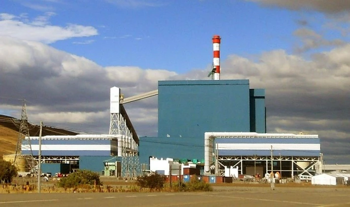 Ante versiones de privatización de la usina,  y entrega a la provincia de la administración y el personal de la mina