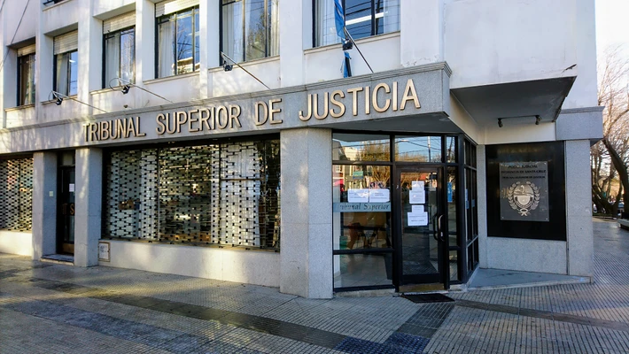 Por contacto estrecho de personal del Poder Judicial con casos positivos de Río Turbio y El Calafate, dictan feria extraordinaria
