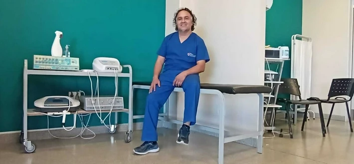 Kinesiólogo Alejandro Cortéz: “Quiero que salgan del consultorio con una sonrisa”