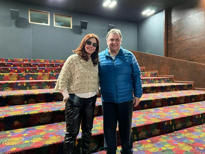 Cristina recorrió el nuevo cine de El Calafate que se inaugurará el 8 de julio