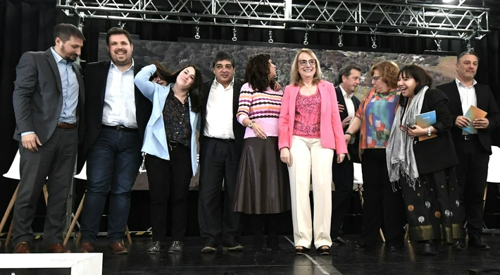 Alicia Kirchner presentó 37 propuestas para el gobierno de Claudio Vidal entre ellas, "Seguir construyendo escuelas"