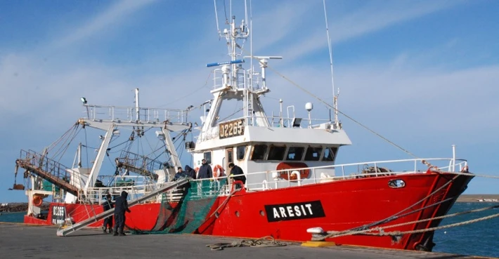 Gobernadores patagónicos dicen que los cambios favorecen a los buques extranjeros