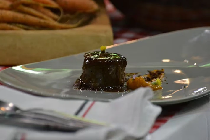 Plato regional: un tipo de carne suave y sutil se afianza en las cartas de los restaurantes de El Calafate