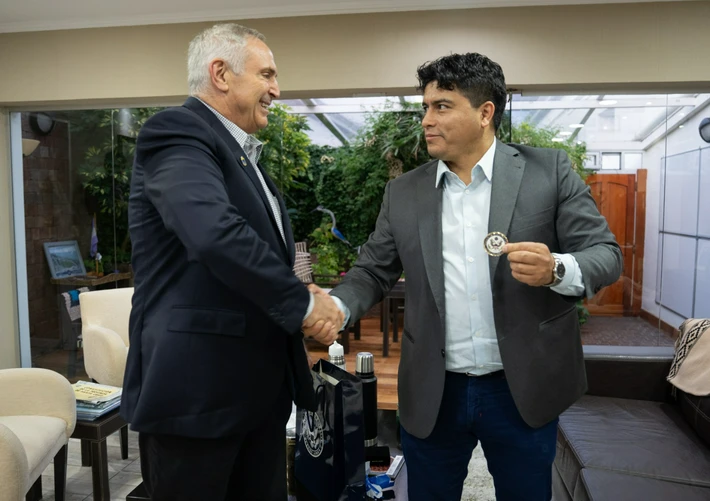 El embajador estadounidense Marc Stanley se reunió con el gobernador Claudio Vidal